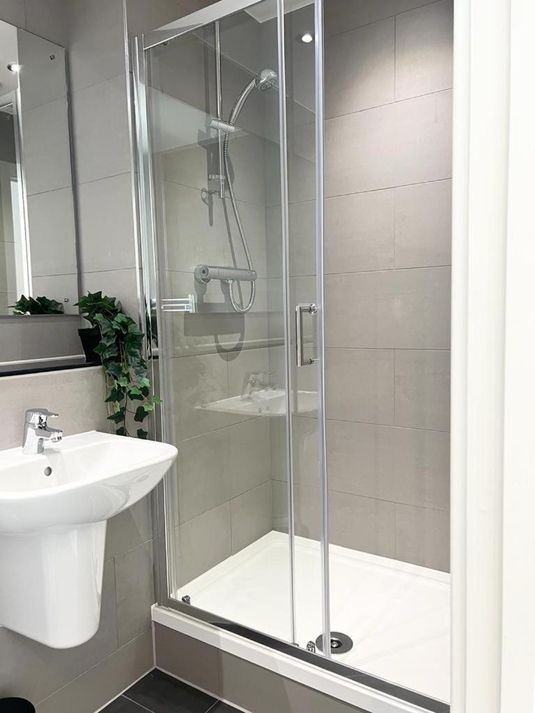 Luxury 2 Bed Apt With City View 맨체스터 외부 사진