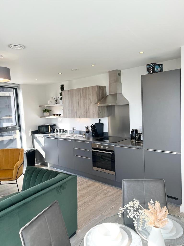 Luxury 2 Bed Apt With City View 맨체스터 외부 사진